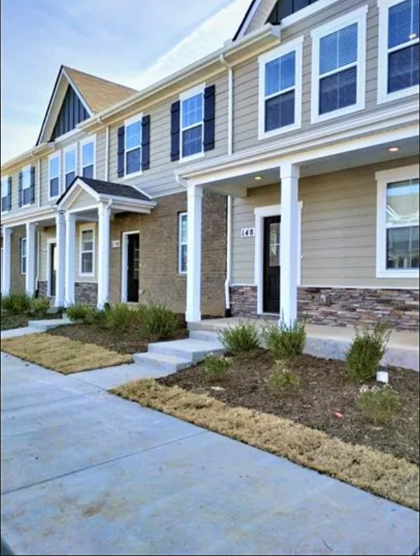 302 Carr Lane - 1